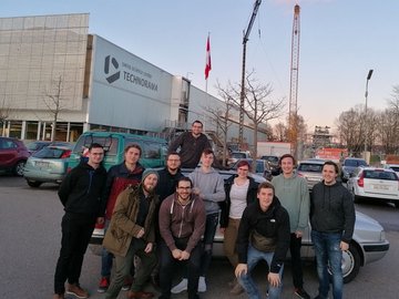 Ein Gruppenbild der Fachschaft vor dem Technorama.