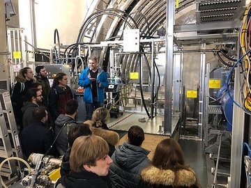 Erläuterungen bei der Führung durch den Exkursionsort.