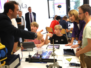 Das LLL-Team erklärt die einzelnen Stationen.