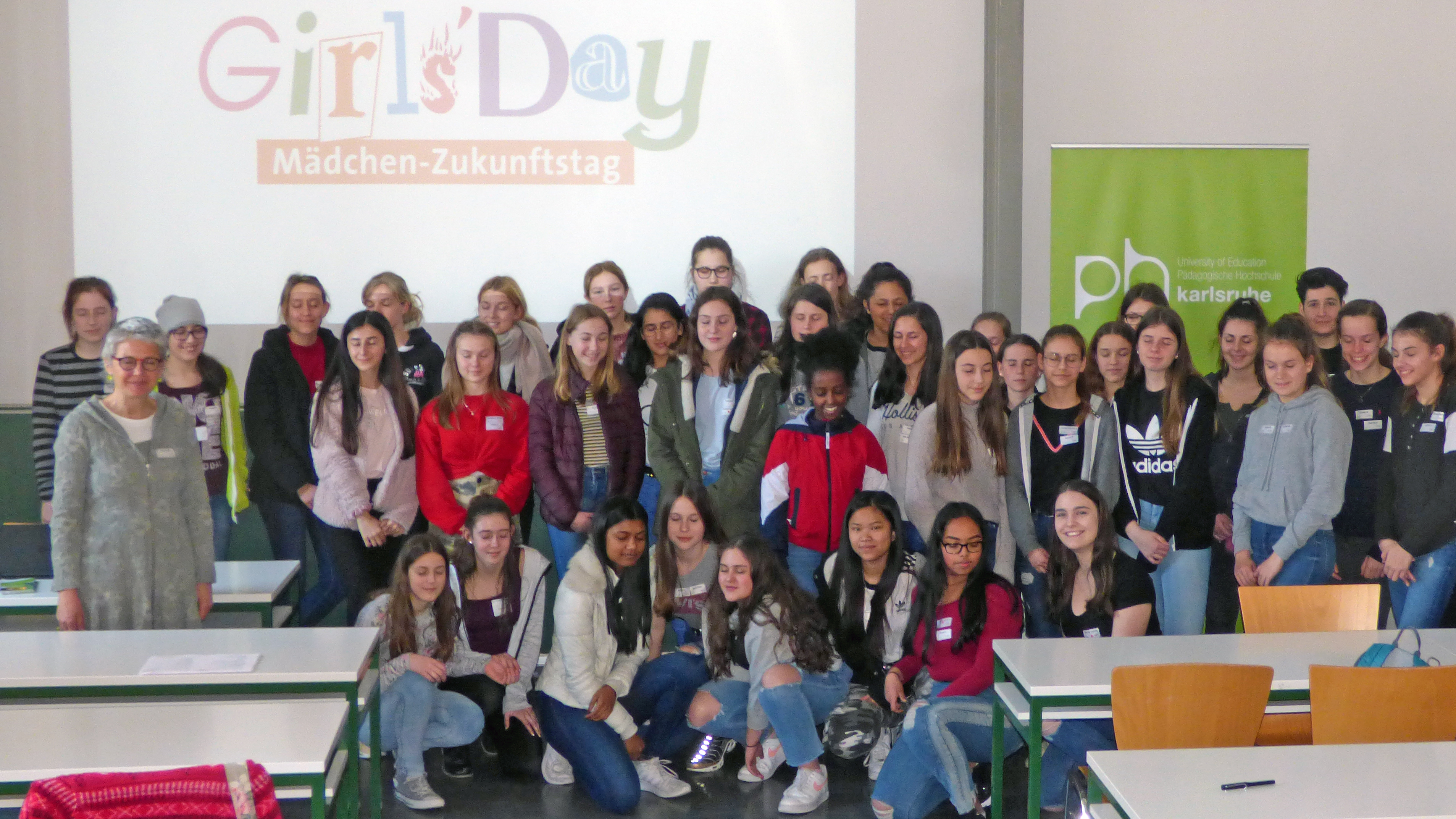 Girls‘ Day an der PHKA: Dieses Jahr sind leider keine Präsenzveranstaltungen möglich, aber es gibt spannende Online-Angebote. Archiv-Foto: PHKA