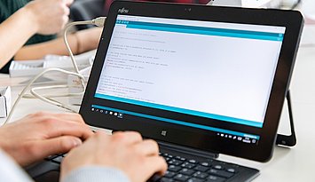 Die PHKA qualifiziert Lehramtsstudierende fachlich und didaktisch dafür, später guten Informatik- und Medienunterricht zu machen. Foto: Tilman Binz / Pädagogische Hochschule Karlsruhe