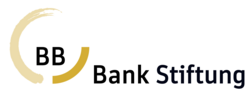 DAs Logo der BBBank Stiftung mit stilisiertem beigem Kreis um BB