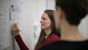 Sich weiterbilden am ZWW: Dazulernen und das Leben aktiv gestalten. Foto: Tilman Binz/Pädagogische Hochschule Karlsruhe