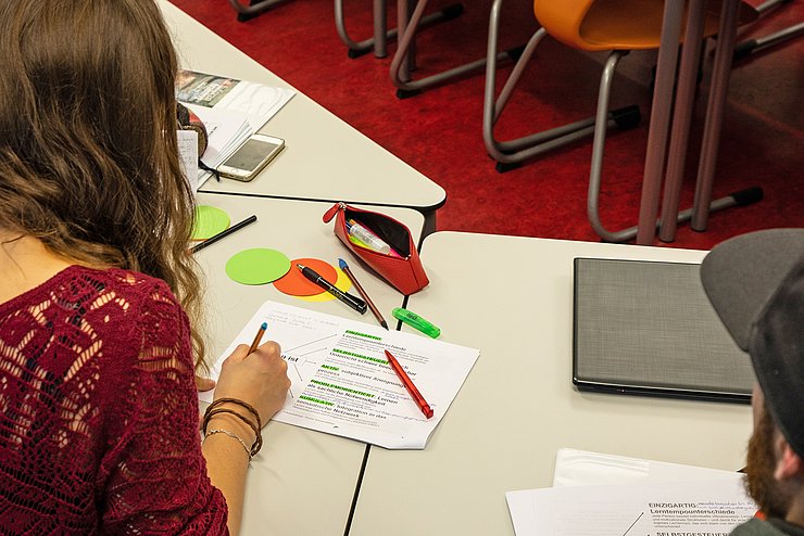 Bildung ist Zukunft: Jetzt für einen Studienplatz an der Pädagogischen Hochschule Karlsruhe bewerben. Foto: David Manherz/PHKA