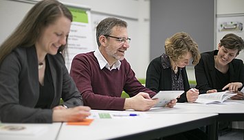 Praxis- und forschungsnah: Die berufsbegleitenden Masterstudiengänge der Pädagogischen Hochschule Karlsruhe. Foto: Binz/PHKA
