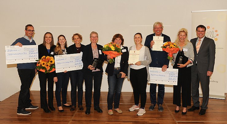 Die Preisträgerinnen und Preisträger des Landesweiterbildungspreises 2018. Foto: Robert Thiele
