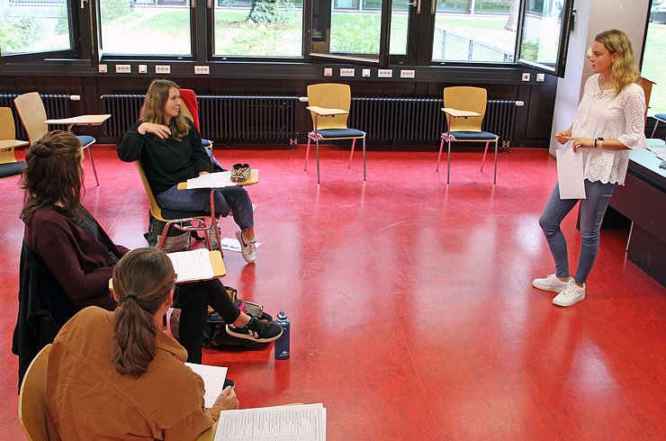 Lehrversuch im Tutorentraining: Microteaching in der Kleingruppe mit Feedbackrunde. Foto: Pädagogische Hochschule Karlsruhe
