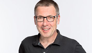 Portaitshooting Plurale Ökonomik 2018 apl. Prof. Dr. Niko Paech. Foto: Michael Messal