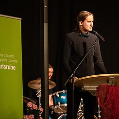 Armin Herzog sprach für die Alumni Sekundarstufe I. Foto: David Manherz/Pädagogische Hochschule Karlsruhe