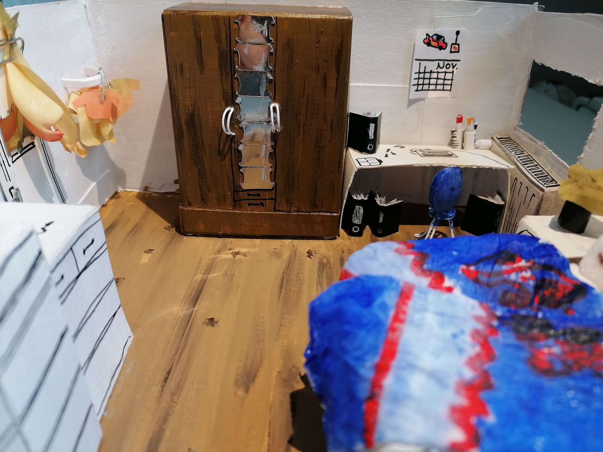 Wildes Basteln: Alltagsmaterialien umdeuten und die eigene „Behausung“ nachbauen. Foto: Jessica Welsch