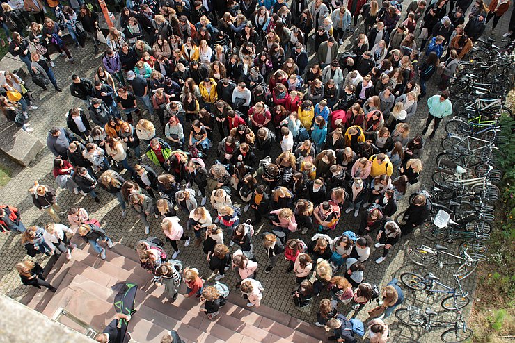 Studienanfängerinnen und Studienanfänger des Wintersemesters 2019/2020. Foto: Pädagogische Hochschule Karlsruhe