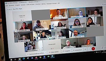 Deutschlandstipendium an der PHKA: Dieses Jahr trafen sich Stipendiatinnen und Stipendiaten sowie Stifter per Videokonferenz. Foto: PHKA